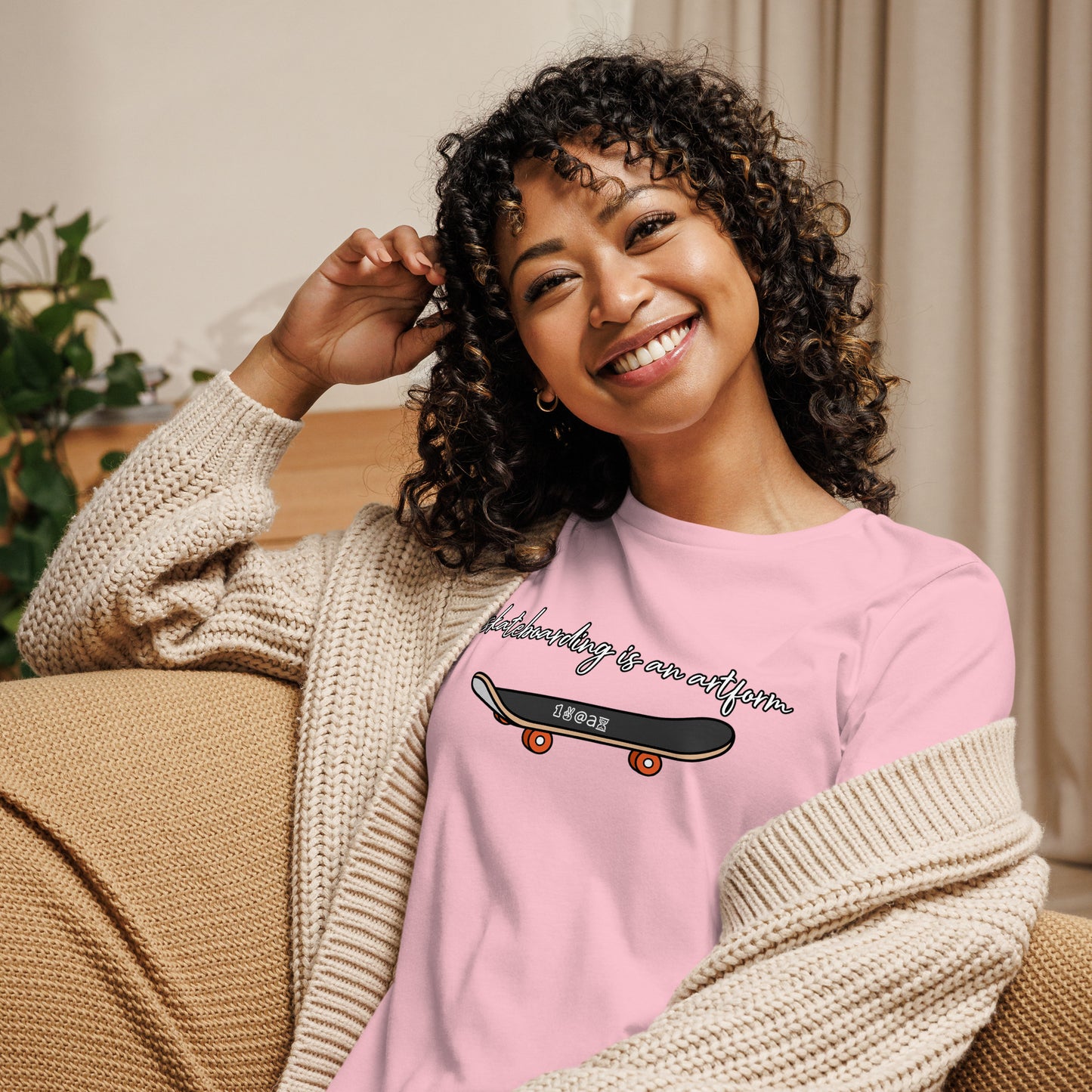 Women's Relaxed T-Shirt "Skateboarding is an artform"